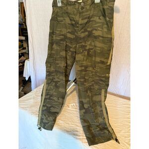 Anthropologie Sanctuary Stretch Camo Utility Capris  - s 10